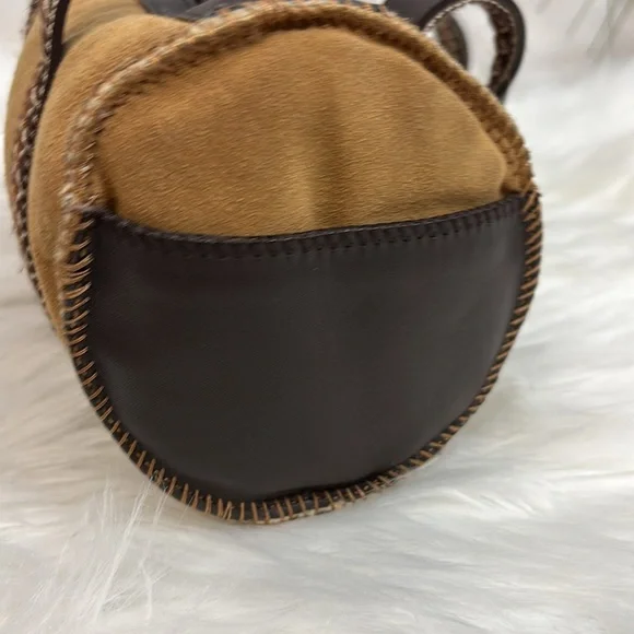 UGG Tan and Brown Mini Bag barrel purse - Picture 7 of 12
